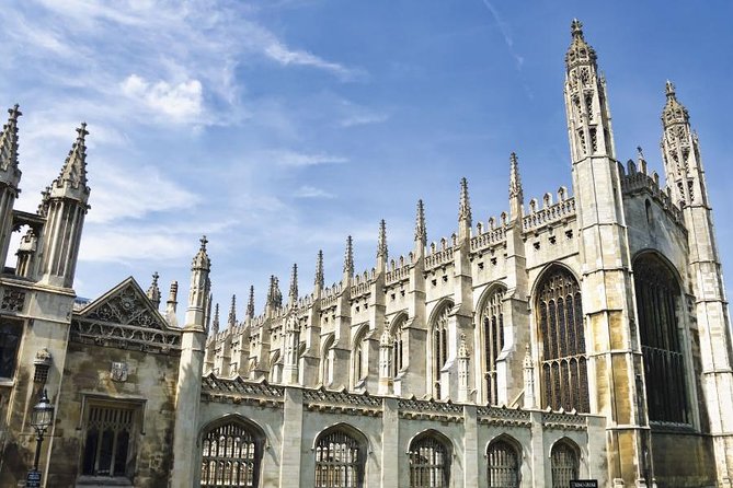 Discover Oxford and Cambridge with Guide from London by Coach - Oxford Walking Time: Dreaming Spires and the Bodleian Library