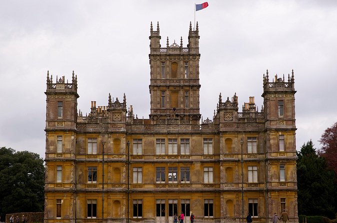 Downton Abbey and Highclere Castle Tour from London - Highclere Castle grounds: the gardens that make it feel enormous