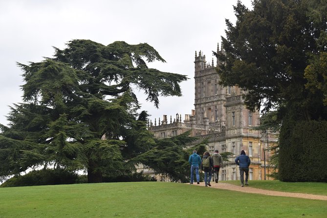 Downton Abbey and Village Coach Tour from London with Highclere - The value of the guide and why names like Michael, Jed, and Richard matter