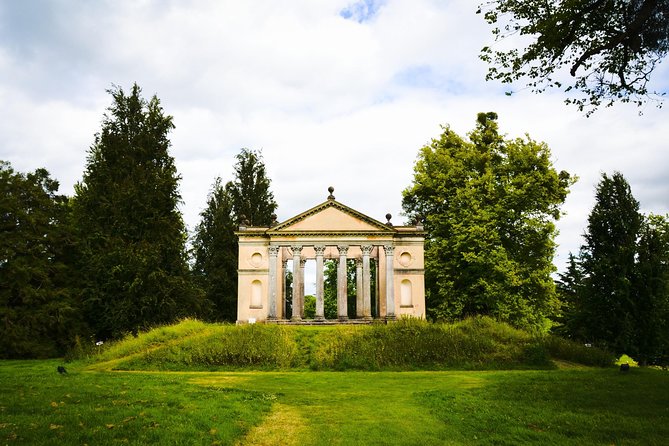Downton Abbey & Highclere Castle Tour from London, with Oxford - Oxford walking tour: spires, colleges, and the Bridge of Sighs