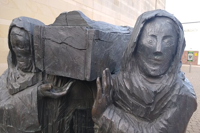 Durham City Walking Tour - Durham Castle: William the Conqueror, prince bishops, and Scottish resistance