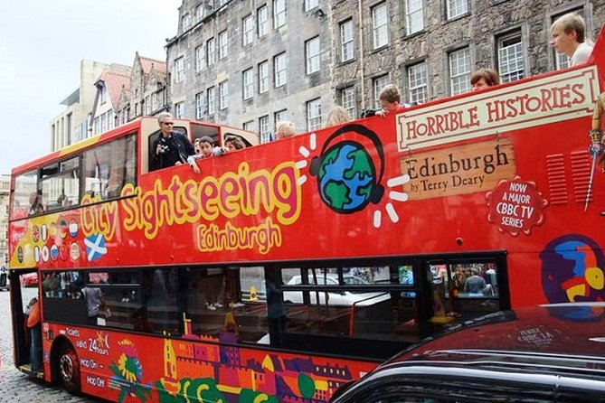 Edinburgh Rail Trip from London with Castle entry and Hop-on Hop-off bus - Edinburgh Castle entry included: how to make the climb worth it