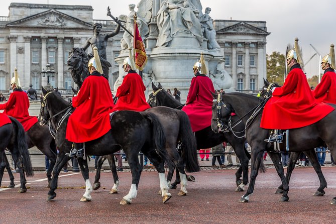 Essential London: Must-Sees and Hidden Gems (Private Tour) - Buckingham Palace and Changing the Guard along The Mall