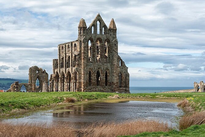 Essential Whitby: Discover the town’s legends on a self-guided audio tour - A self-guided Whitby legends tour that keeps you in control