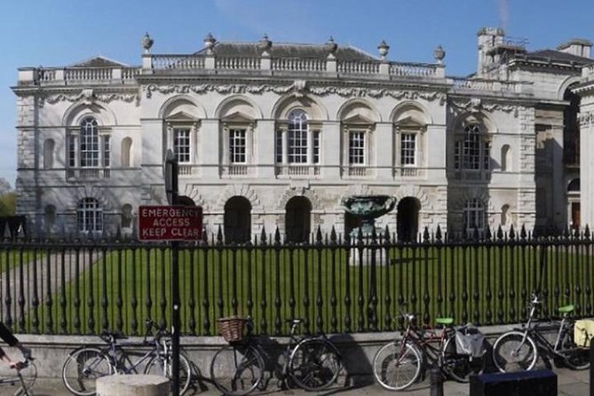 Former Student’s Cambridge Colleges: An Outdoor Audio Tour - The River Cam boat option: a smart add-on for a complete Cambridge loop