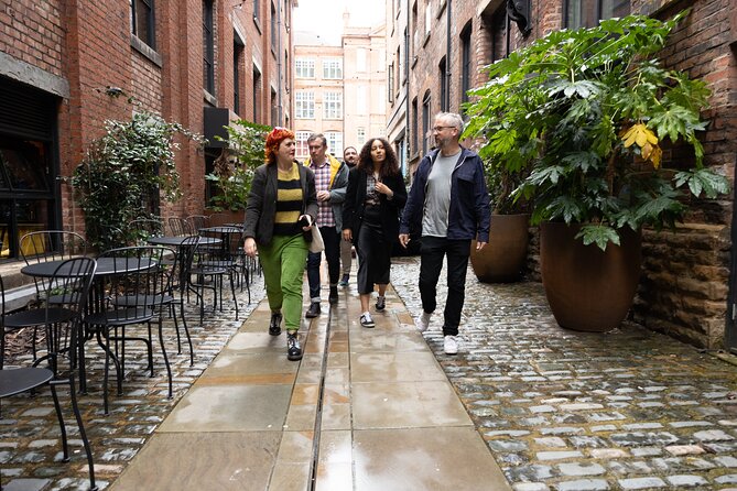Four hour walking wine tasting tour of Manchester's best bars - Kel and the Small-Group Advantage