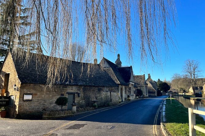 From London: Cotswolds Guided Trip Including Bourton-on-the-Water - Stow-on-the-Wold: market town pacing and shop hours reality