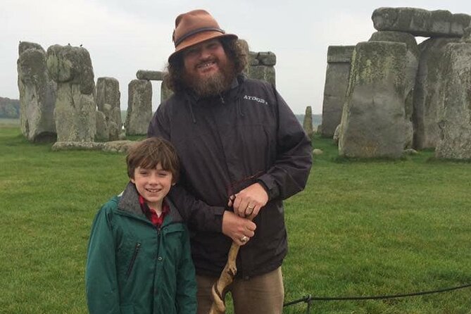 Full-Day Stonehenge and Avebury Tour from Glastonbury - The lunch stop at a local pub (and what you should check)