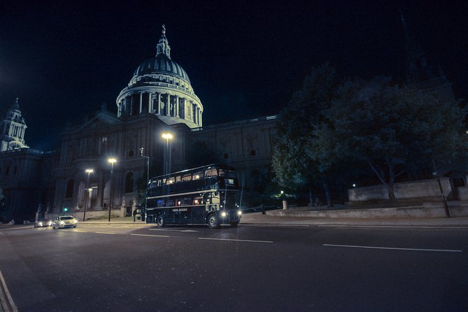 Ghost Bus Tour of London - St. Paul’s Cathedral: when faith sits beside fear