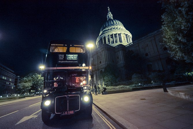 Ghost Bus Tour of London - Westminster Abbey and Parliament: royal tombs and political power
