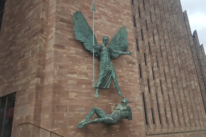Godiva's Cathedral Quarter Walk - Golden Cross on Pepper Lane: Oldest Pub Claims and Street-Level Clues