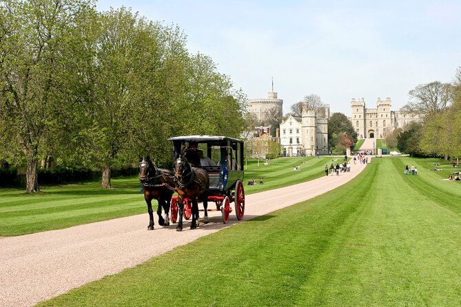 Golden Tours Windsor Hop-on Hop-off Open Top Bus Tour - Windsor Farm Shop and the Windsor Castle Pub stop: quick errands, not long tours