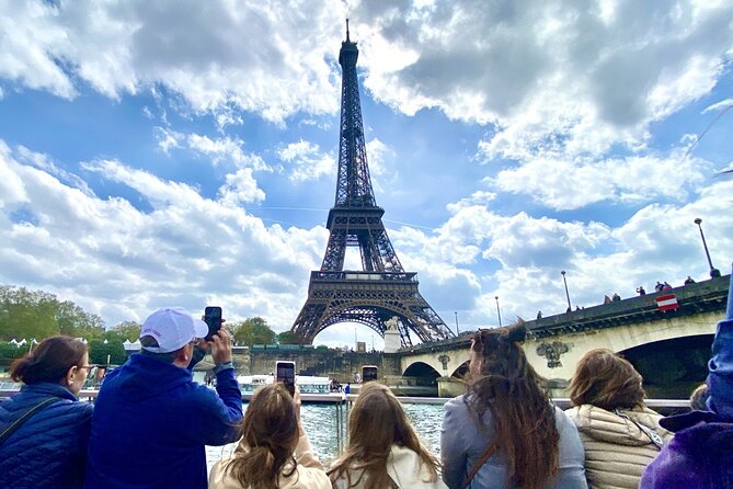 Guided Luxury Paris Day Trip with Optional Lunch at the Eiffel Tower - The Return to London: Gare du Nord to St Pancras with a Real End Time