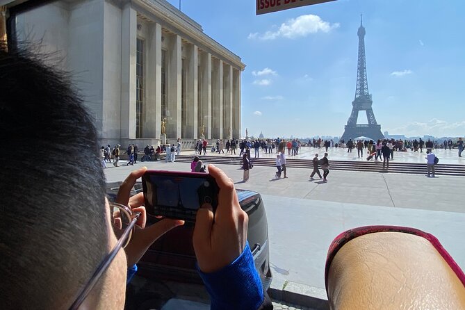 Guided Luxury Paris Day Trip with Optional Lunch at the Eiffel Tower - What the Reviews Hint at: Guides Make the Whole Thing Feel Smooth