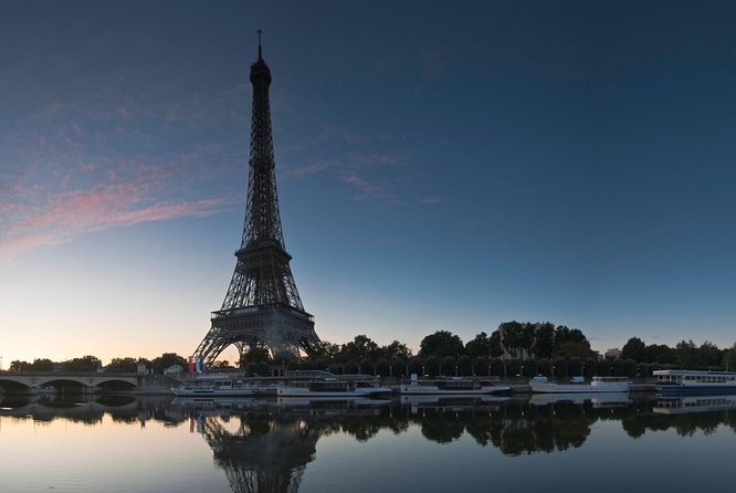 Guided Paris Day Trip from London by Train with Seine Cruise - The Seine River cruise: one hour, many iconic passes