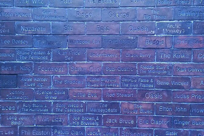 Half Day Welcome to Liverpool Walking Tour - Albert Dock and Thomas Steers Way: Getting Your Bearings, Then Finishing at the Tidal Dock
