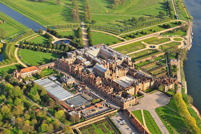 Hampton Court Guided Tour. Full day Access & High Tea - Getting Oriented at Station Approach, Hampton Court