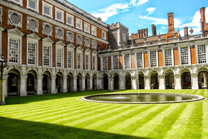 Hampton Court Guided Tour. Full day Access & High Tea - Afternoon Tea Time: What You Get and Why the Timing Works