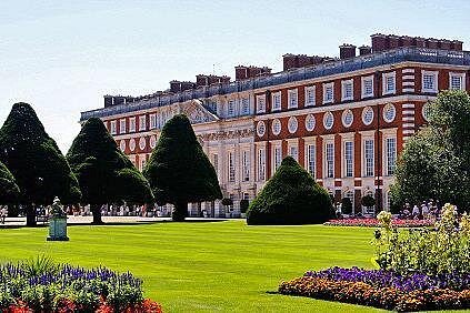 Hampton Court Palace Entrance Ticket - Queen’s State Apartments and King William III’s rooms, where styles change