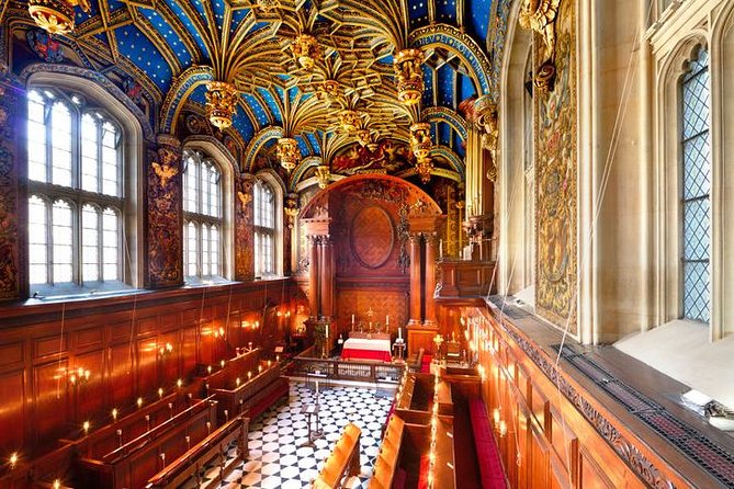 Hampton Court Palace Entrance Ticket - Costumed guide tours in the State Apartments, free and timed well