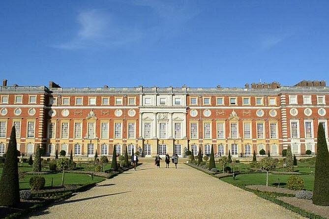 Hampton Court Palace Entrance Ticket - Family-friendly at Hampton Court: Family Trails and the Family Room