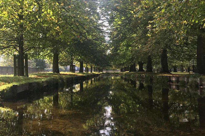 Hampton Court Palace Grounds Bike Tour - The Pub Stop: Refreshments at Your Cost