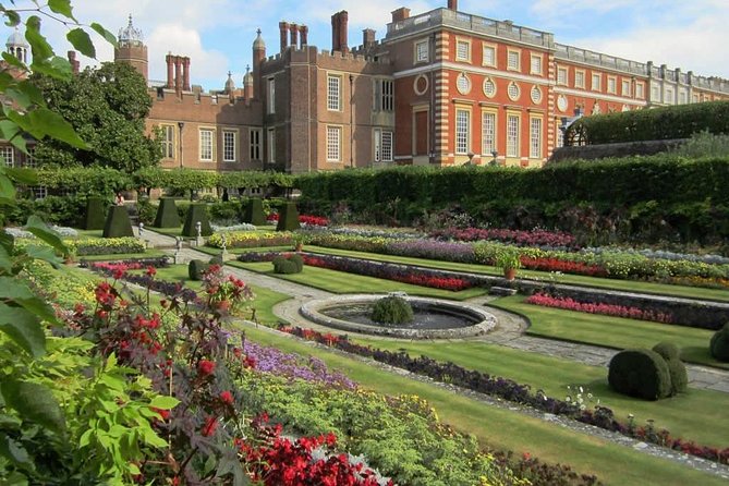 Hampton Court Palace Private Tour - Secrets of Henry VIII - Hampton Court Palace in 90 minutes, with context that clicks