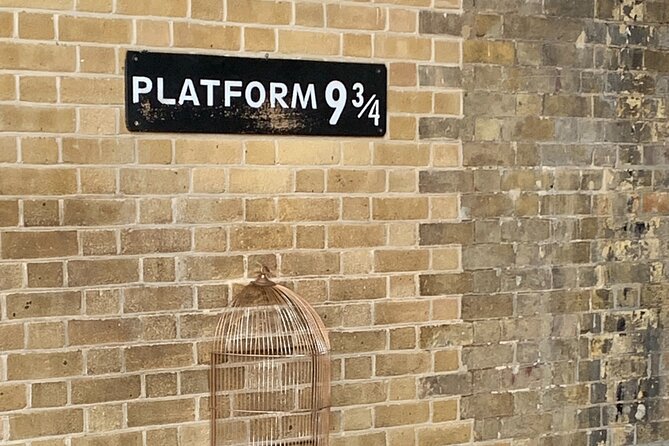 Harry Potter Black Taxi Private Tour of London with Hotel Pickup - Price and group size: when $482.97 per group is good value