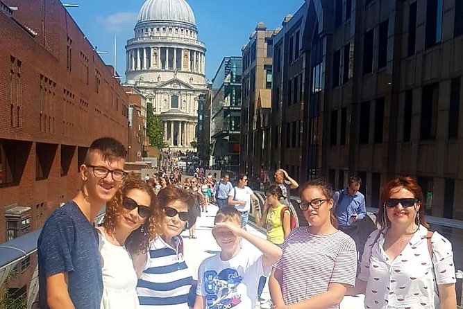 Harry Potter - Private London Taxi Tour - Your first stop: London sweets that match the Honeyduke’s vibe