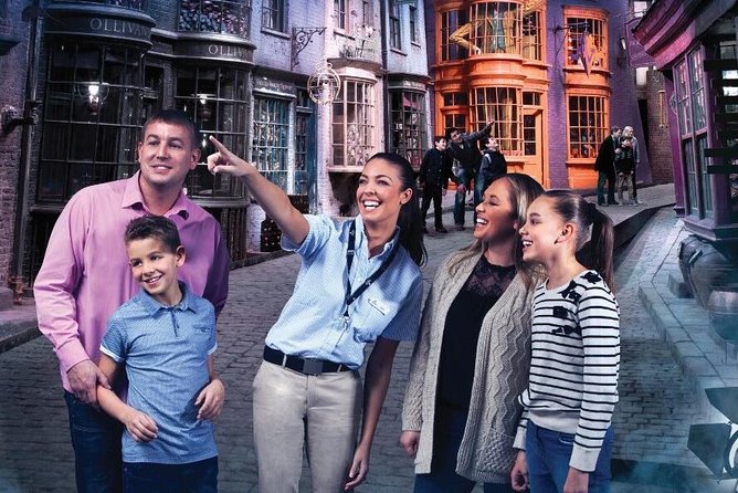 Harry Potter Warner Bros. Studio Tour with Transport from London - Coach day comfort: what you get, and what to watch for