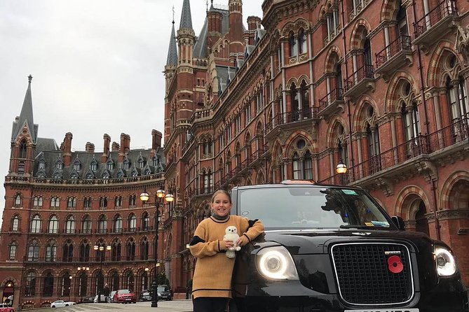 Harry Potters Magical Black Taxi Tour London - Leadenhall Market, Diagon Alley, and the Leaky Cauldon facade