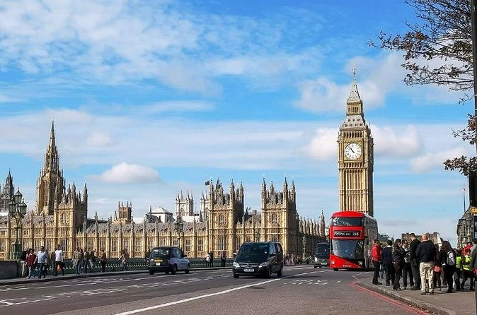 Heathrow London Airport Transfer to City center - Booking Moments That Can Save You Stress