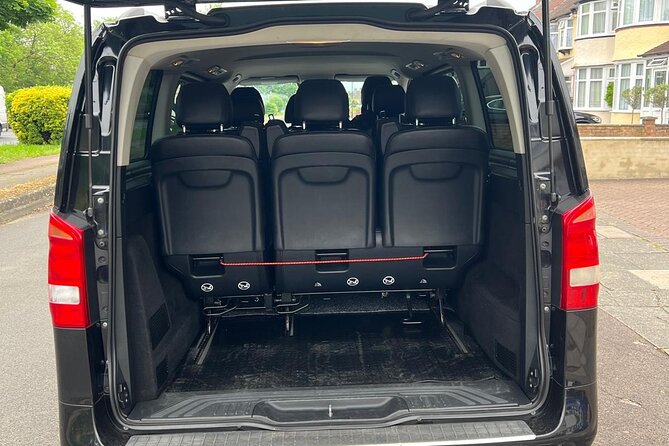 Heathrow to Central London Airport Transfers - Service That Matters: Courteous Drivers and 24/7 Help