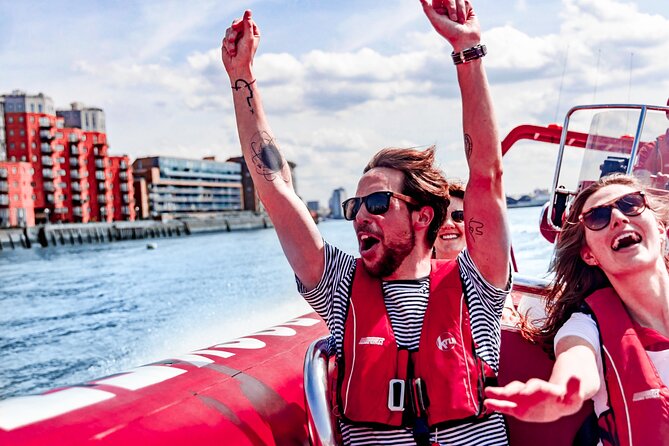 High-Speed Thames River Speedboat in London - Tower Bridge Moments and the Switch to Adrenaline