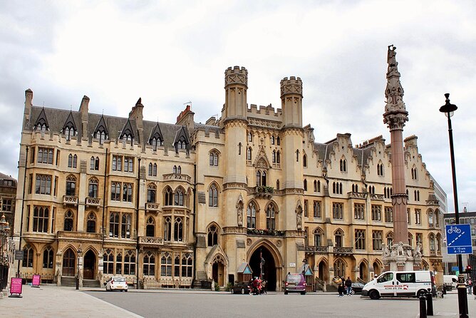 Highlights of London Full Day Private Guided Tour - Westminster Abbey, Churchill War Rooms, and Downing Street from the street
