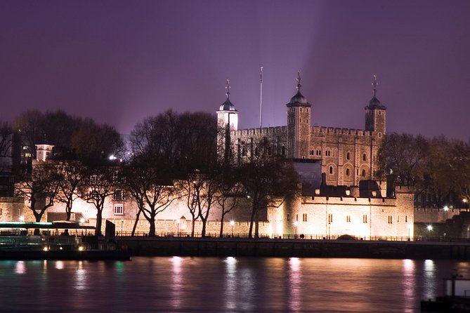 Highlights of Royal London Bike Tour with River Cruise Package - The London Bridge story and Tower Bridge crossing on the itinerary