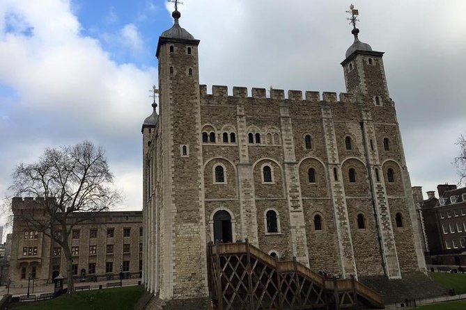 Historical City of London Private Sightseeing Day Tour - Tower Bridge and the Tower of London Stop That Changes the Mood