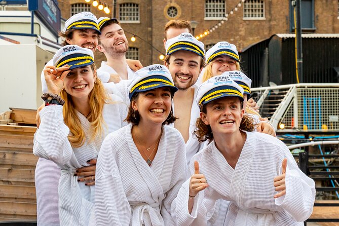 Hot Tub Boat Tour in London - London's most unique tour - Stop 2: Canary Wharf From the Water, Financial Capital Up Close