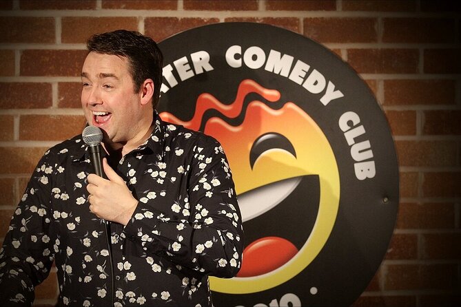 Hot Water Comedy Club: 3 Minutes Of Fame - Bar and food: what to do before the laughs start