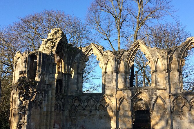 J & M York City Walking Tours - The Norman motte and “dark secrets” near the castle grounds