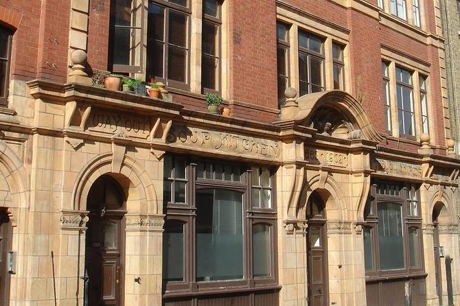 Jack the Ripper Mystery Walks - Crime Scenes and Victims’ Pubs, Where the London Story Becomes Physical