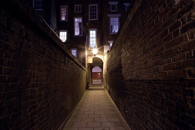 Jack the Ripper Small Group Guided Tour with an Expert Guide - Pace, weather, and what to expect from a 6 pm street walk