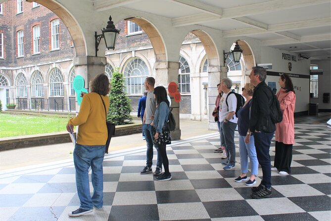 Killing Eve Locations Tour of London with Private Guide - Key highlights to look for on this Killing Eve walk