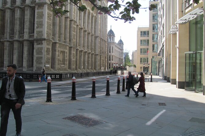 Law in London Private Tour - Who should book this Law in London Private Tour