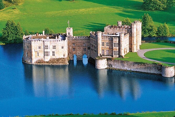 Leeds Castle Canterbury and Dover Private Tour from London - Luxury ride out of London, without the scramble