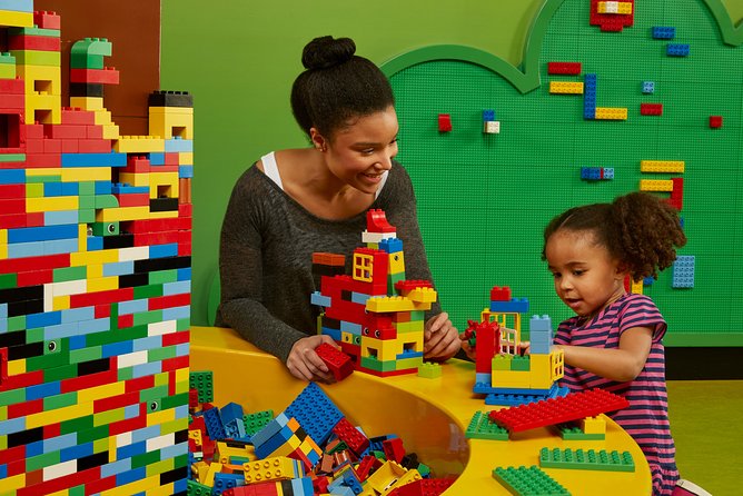 LEGOLAND Discovery Centre Manchester - The LEGO shop: when souvenirs happen fast