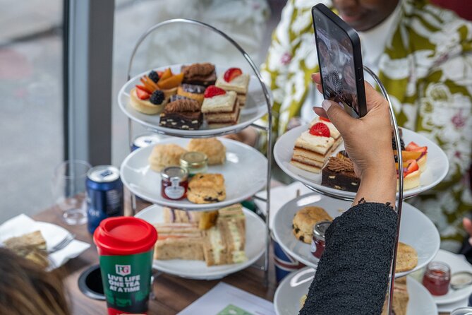 London: Afternoon Tea Bus Tour with Prosecco & London Eye Option - The afternoon tea menu: what you actually get, and how to time your bites