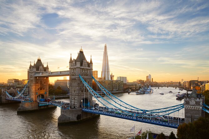 London: Afternoon Tea Bus Tour with Prosecco & London Eye Option - The guided Thames route: the landmarks you will see from the windows