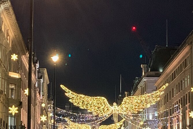 London Bespoke Black Cab Christmas Lights & Sights Private Tour - Stop 1: Trafalgar Square and the Norway Christmas tree moment