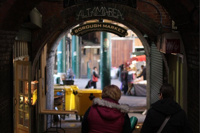 London Bridge Ghost Walking Tour - The Clink Prison Museum and Crossbones Graveyard